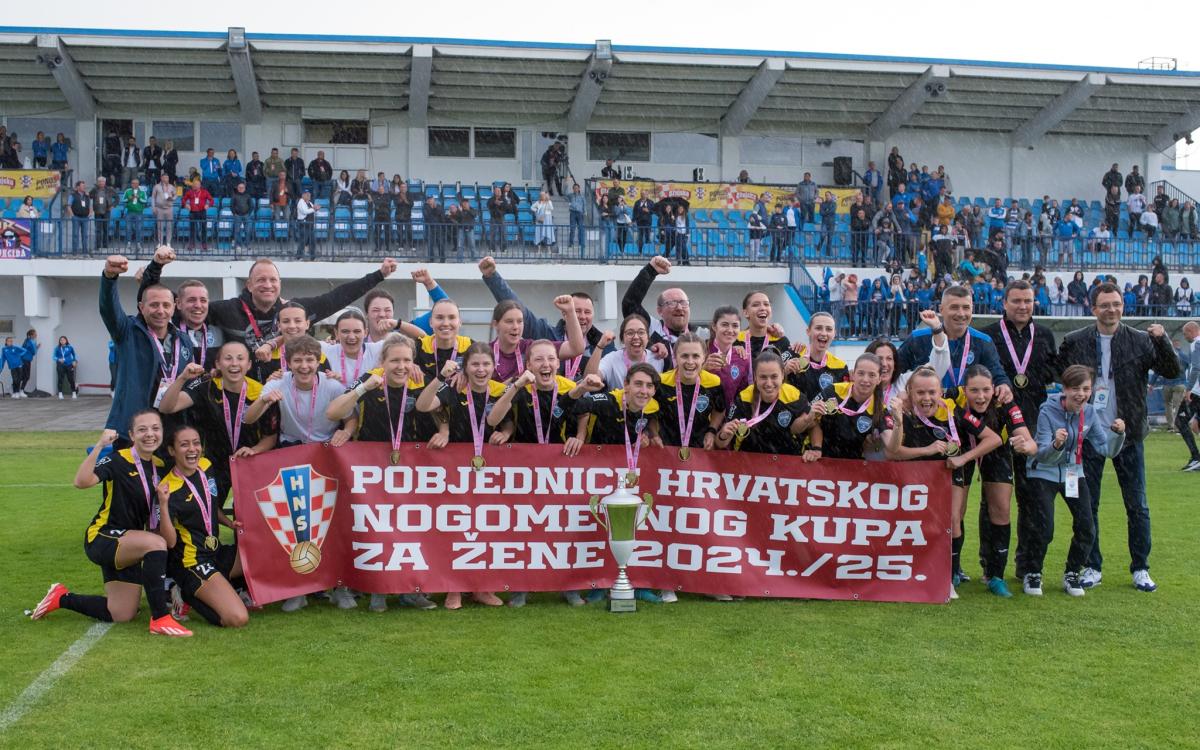 Kup je naš! Osijek spava pobjedničkim snom